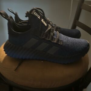 Men’s adidas shoes size 8